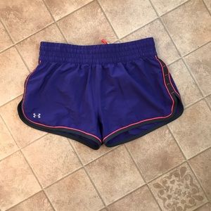 Under Armour Semi Fitted Heat Gear Shorts